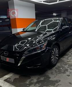 نيسان ألتيما